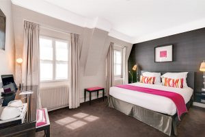 photographe d'intérieur d'une chambre d'hôtel standing