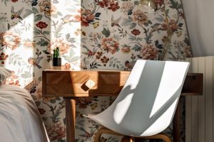 bureau dans chambre parisienne